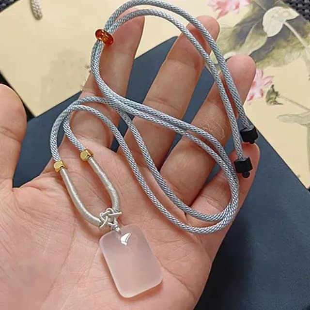 【Penny珮妮】白玉髓 平安無事牌 吊墜項鍊(母親節 送女友 生日禮物 情人節 交換禮物 結婚 新年 尾牙)