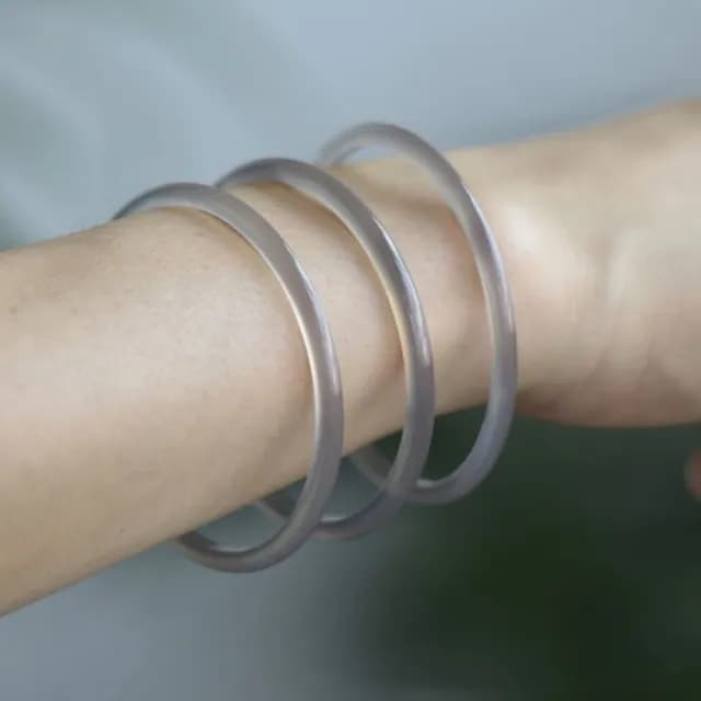 【Penny珮妮】灰色玉髓 極細叮噹手鐲 細鐲4mm一入(母親節 送女友 情人節 生日 交換禮物 尾牙 新年 結婚)