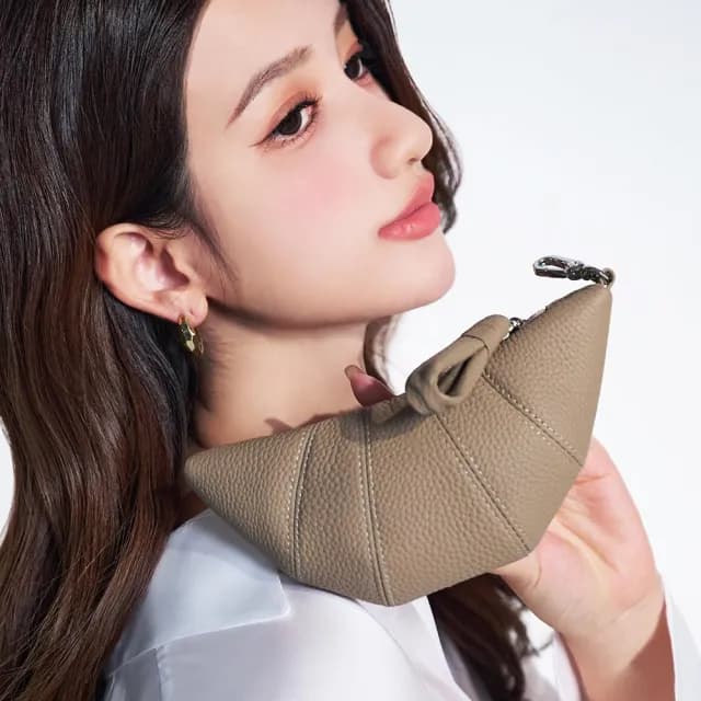 【2R 手工真皮】雙11 韓潮 Croissant 牛皮造型隨身零錢可頌包 灰卡其(真皮 零錢包 收納包 掛包)