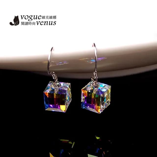 【維克維娜】方塊幻彩水晶勾式925純銀耳環