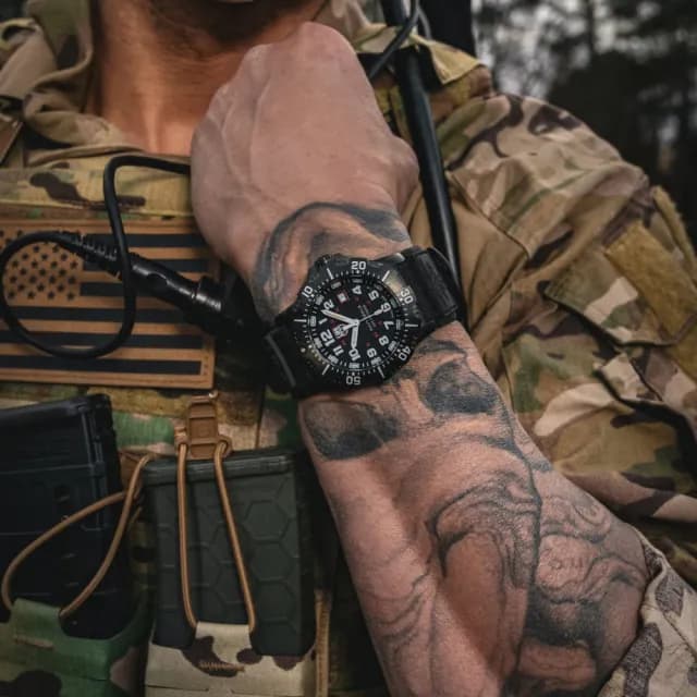 【LUMINOX 雷明時】Navy SEAL 4230 海豹部隊套錶 手錶(1LM-4231SET)