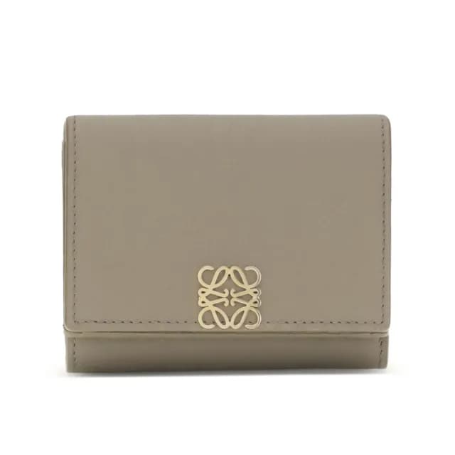 【LOEWE 羅威】Anagram Trifold 石紋小牛皮 三摺 零錢包 短夾 卡夾 皮夾 Taupe 灰褐色