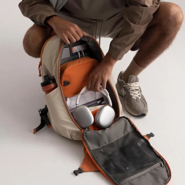 【BAGSMART】情人節禮物 Soar 旅行雙肩後背包25L 附可拆卸收納小包(美國品牌 大容量 登機 健行 旅行)