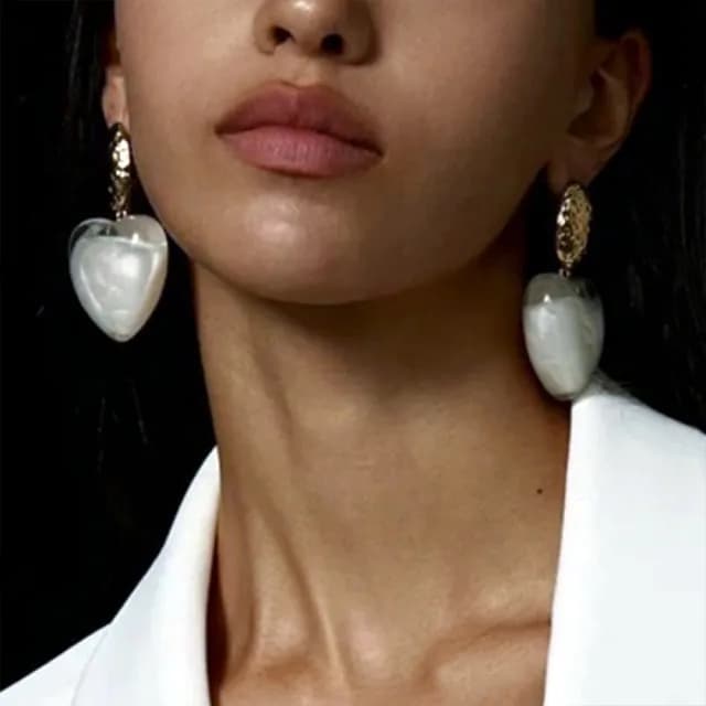 【LEEHER】愛心耳環/飾品/垂墜耳環/吊墜/高級感/耳環/女生耳環/百搭