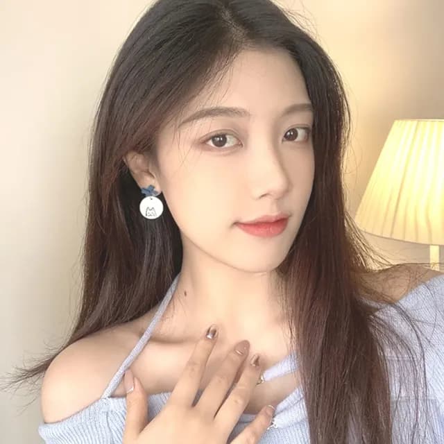 【可愛飾品】藍色蝴蝶結貓咪耳環1對(耳針 耳飾 配飾 動物 俏皮 兒童 飾品)