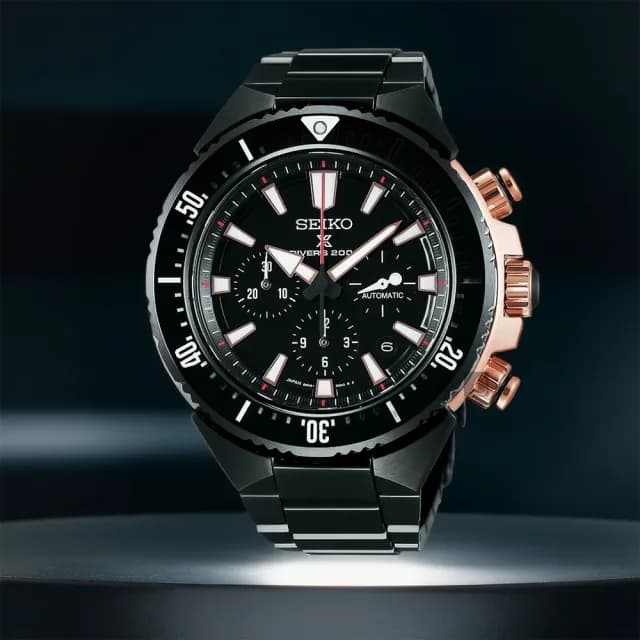 【SEIKO 精工】PROSPEX 黑武士三眼計時機械錶-限量錶 禮物 送禮 推薦(8R49-00B0SD/SBEC002J)