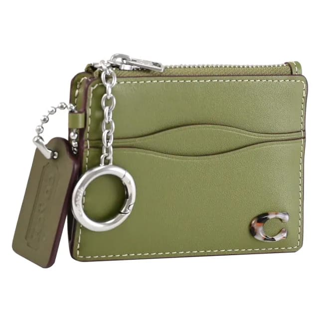 【COACH】經典吊飾C字LOGO波浪造型卡片鑰匙零錢包(橄欖綠)