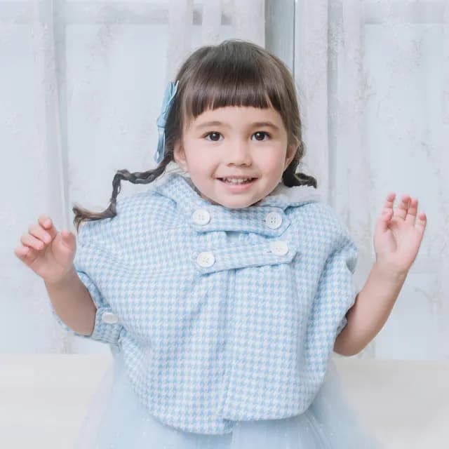 【ANNY’S 安妮公主】童裝   保暖千鳥格紋秋冬款毛毛披肩(3650水藍)