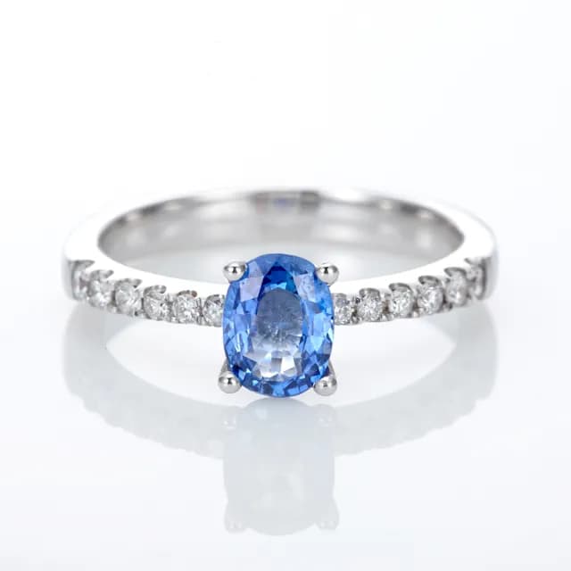 【DOLLY】1克拉 無燒斯里蘭卡矢車菊蘭藍寶石18K金鑽石戒指-010(母親節 長輩送禮 交換禮物首選)