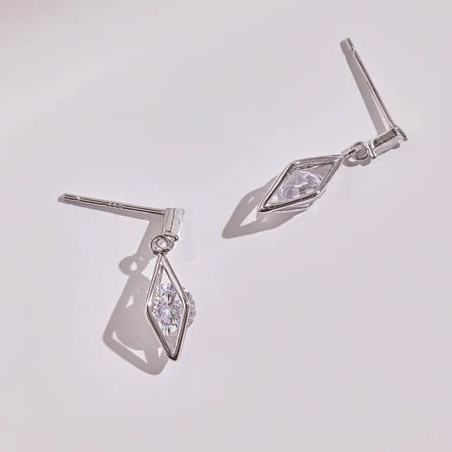 【vacanza】光芒稜星・純銀耳環