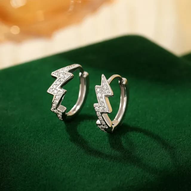 【LEESA】雙11 閃電圈圈耳環\純銀材質\質感簡約\氣質百搭\輕盈舒適\送禮首選\男士耳扣\個性耳飾\抗過敏