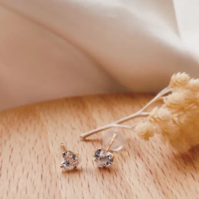 【City Diamond 引雅】18K 日本 晶鑽 黃K金 愛心 耳環 -三色任選(東京Yuki系列)