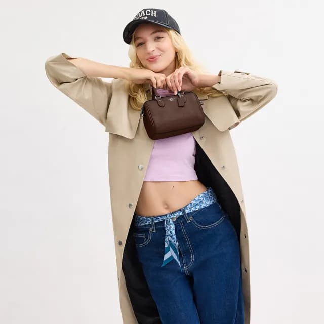 【COACH】蔻馳官方直營 ROWAN 經典Logo迷你斜背手袋 手提包 老花-多色可選(CW328/CW329/CW332/CW331/CW330)