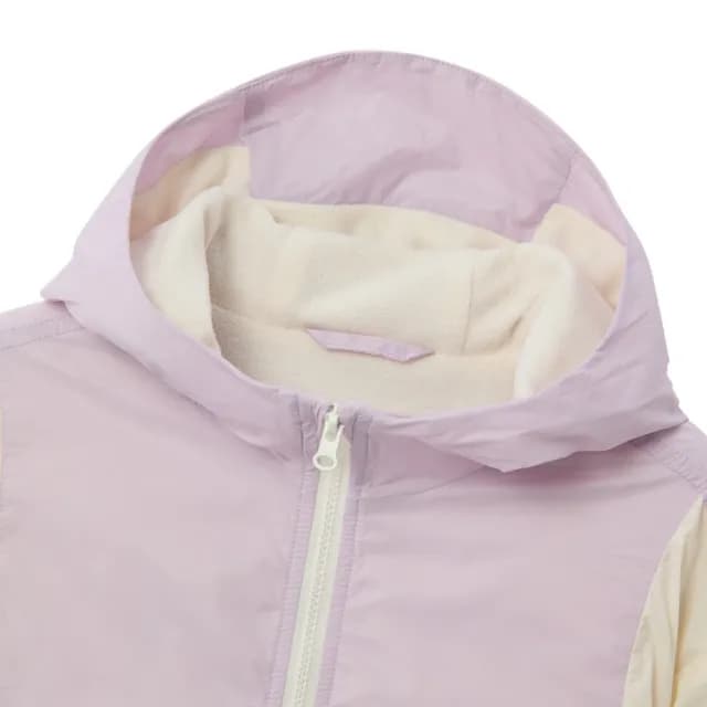 【GIORDANO 佐丹奴】童裝輕量內刷毛連帽外套(82 蘭花瓣紫X奶白)