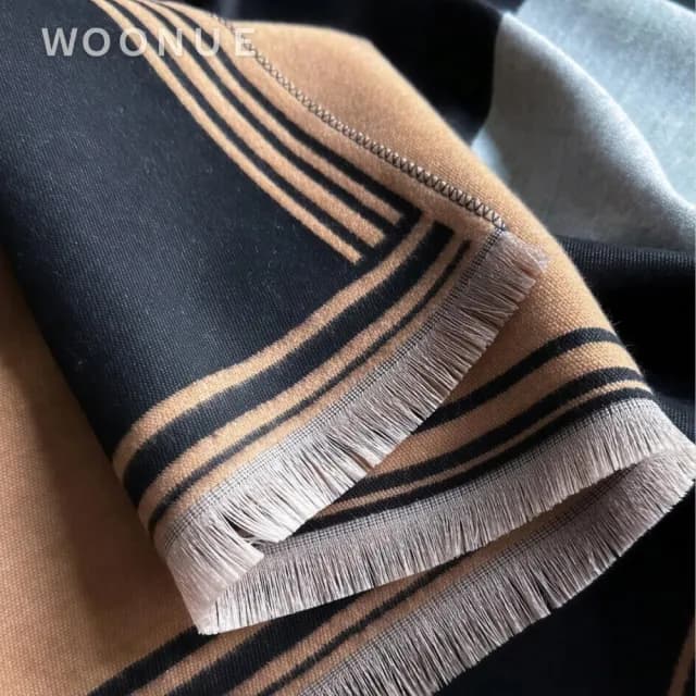 【WOONUE】時尚優雅名媛氣質秋冬柔軟保暖羊毛絨質感親膚寬版斗篷圍巾冷氣披肩(女友老婆媽媽情人生日禮物)