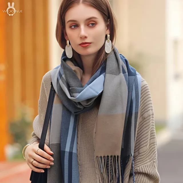 【WOONUE】高質感女士歐美專櫃秋冬時尚柔軟針織親膚保暖寬版斗篷圍巾披肩(閨蜜女友老婆媽媽情人生日禮物)