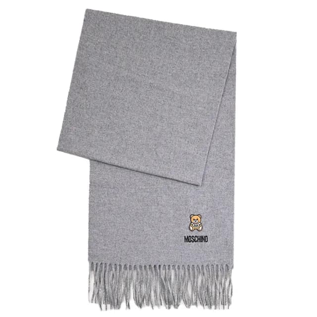 【MOSCHINO】簡約電繡小熊LOGO純羊毛流蘇保暖披肩長圍巾(灰)