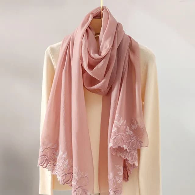 【I.Dear】100%羔羊毛花朵刺繡200支紗水溶羊毛圍巾披肩(羔羊絨/交換禮物)