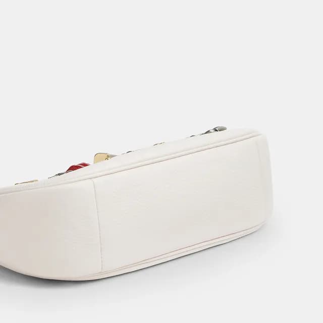 【COACH】蔻馳官方直營 TERI 別針裝飾單肩手袋 肩背包-IM/粉筆白色(CCE87)