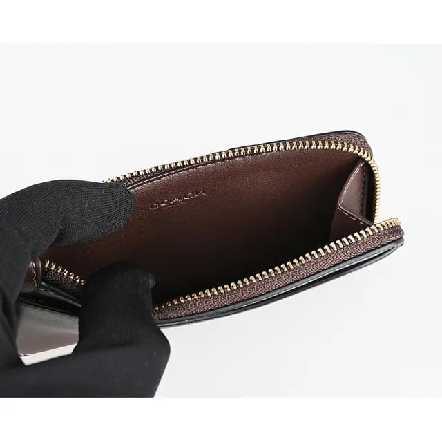 【COACH】COACH New York燙印金字LOGO小牛皮5卡拉鍊卡夾零錢包(楓木褐)