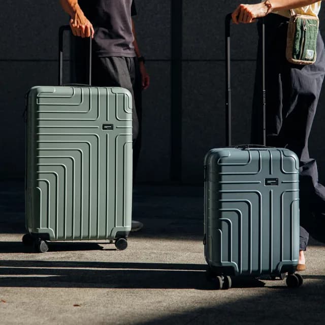 【eminent 萬國通路】官方旗艦館 - 20吋 HELIOS可擴充霧面PC行李箱 KK81(共五色)