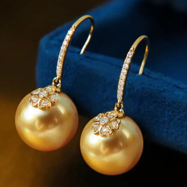 【La Corser】梅香春意系列 11-11.9mm 南洋金珠 天然海水珍珠 濃金珍珠 耳勾 18K金 鑽石 耳飾