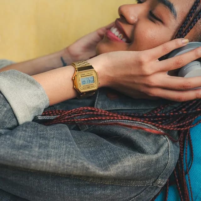 【CASIO 卡西歐】復古風潮經典方形電子錶/黃(A168WG-9W)