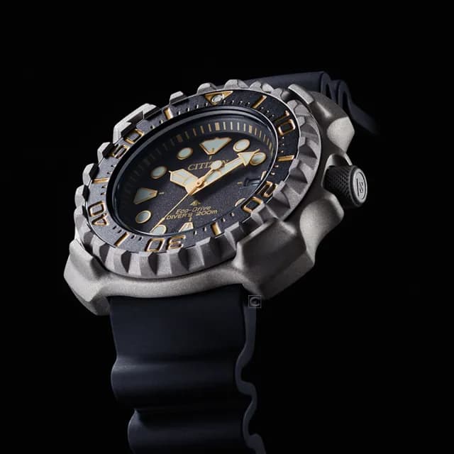 【CITIZEN 星辰】PROMASTER 限量 鈦 1982年復刻版光動能潛水男錶 禮物 推薦(BN0220-16E)