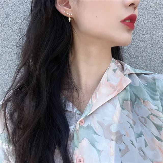 【SECRET BOX】韓國設計925銀針閃耀美鑽八芒流星造型耳環(925銀針耳環 八芒耳環 流星耳環)