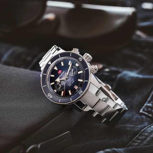 【Rado 雷達表】Captain Cook 庫克船長300米潛水計時機械錶-藍/43mm R02送禮推薦(R32145208)