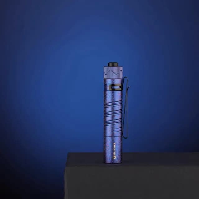 【Olight】錸特光電 i5R 限量鈦冰花_鈦合金 350流明(鑰匙圈手電筒 AA筒 質感禮物)