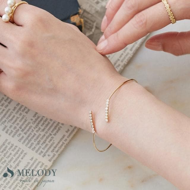 【日本MELODY ACCESSORY】日本製典雅浪漫平行鑲鑽設計銀手環 開口可調節 絕美設計(質感生日情人節禮物)