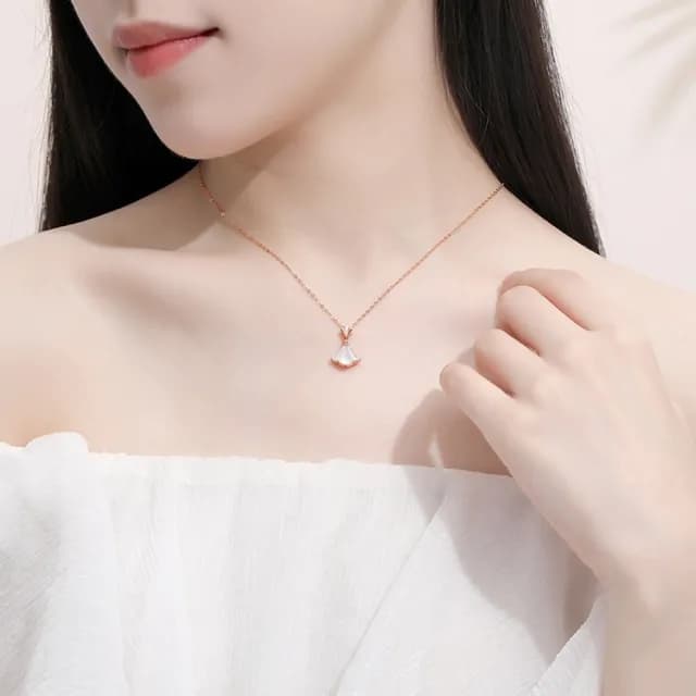 【米蘭精品】現貨+預購 925純銀項鍊貝母吊墜(小裙子扇形鑲鑽鎖骨鍊七夕情人節禮物女飾品2色74cj6)