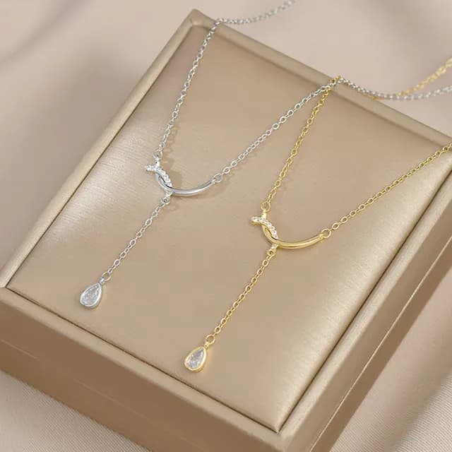 【Umi】韓式東大門簡約奢華時尚優雅百搭銀項鍊(浪漫水滴單鑽流線型造型微鑲鑽 韓劇 精緻情人節禮物)