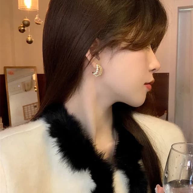 【MISS KOREA】韓國設計S925銀針浪漫氣質縷空C圈雙環珍珠造型耳環(S925銀針耳環 縷空耳環 珍珠耳環)