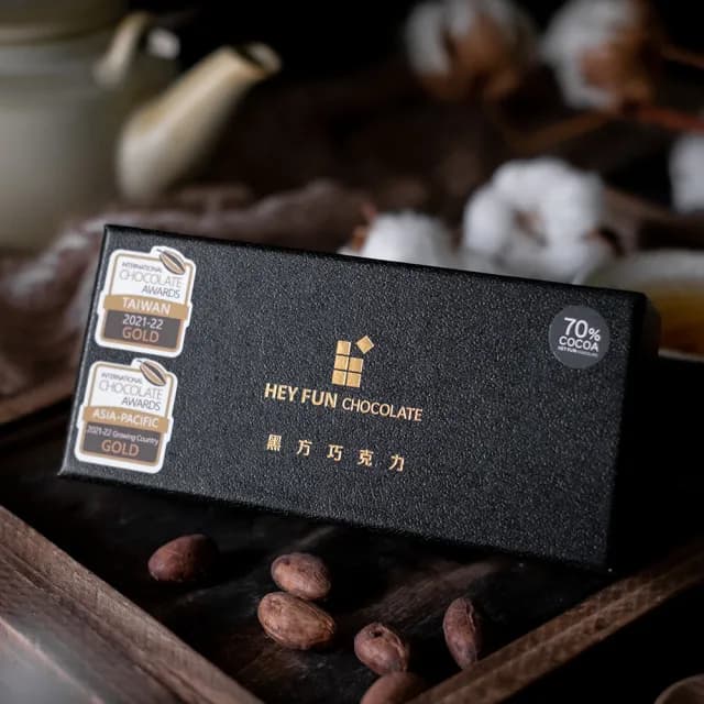 【黑方巧克力】70%經典黑巧克力薄片(ICA金牌巧克力)