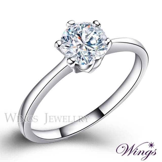 【WINGS】八心八箭 戒指 經典六爪鑲 璀璨方晶鋯石 擬真鑽戒(送禮 母親節禮物 禮盒 輕奢 質感 一克拉 單鑽)
