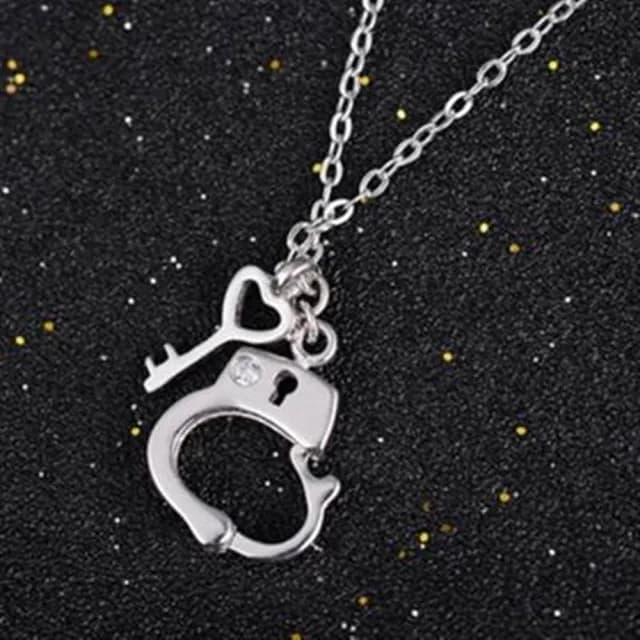 【米蘭精品】現貨+預購 手銬項鍊流行銀飾品(相守情侶送禮必備母親節生日情人節聖誕節交換禮物73v132)