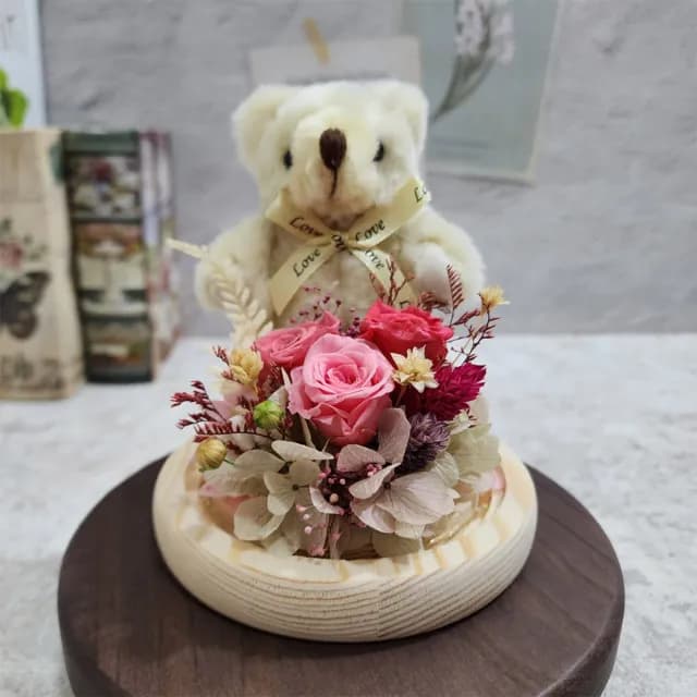 【OSTARA FLORIST 奧斯塔拉花藝】柔美小熊玫瑰玻璃罩鐘(永生花、情人節、生日禮、花禮、交換禮物)