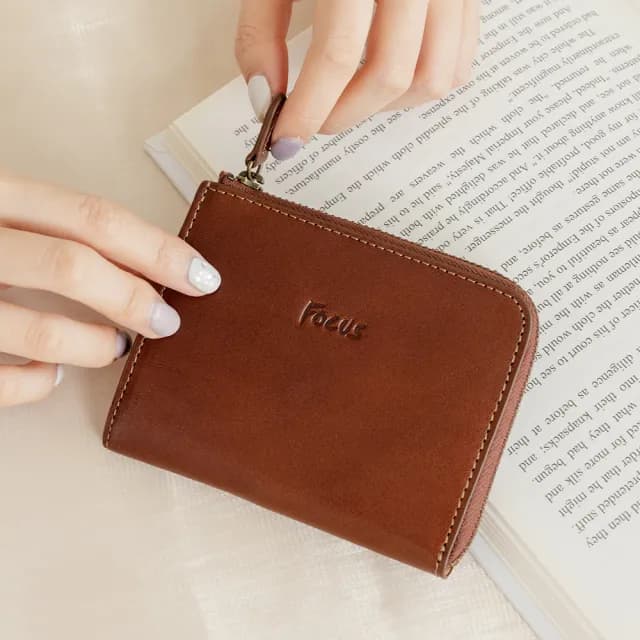 【FOCUS】真皮L型短夾/零錢包 FTA0089(真皮包包 義大利植鞣革/頭層牛皮/真皮短夾零錢包)