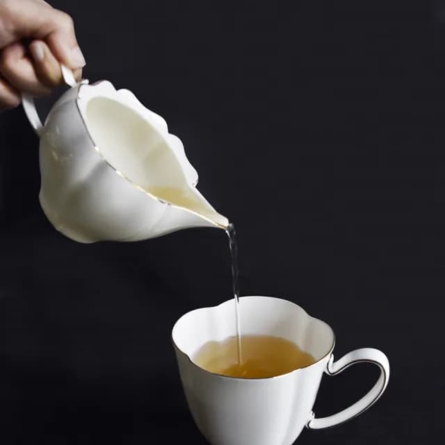 【TALES 神話言】花窗舞影-茶海(文創 禮品 禮物 收藏 骨瓷)