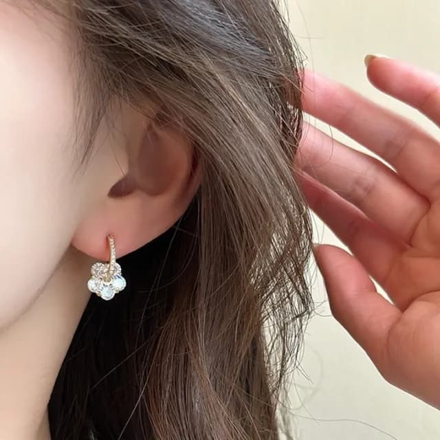 【Oni 歐妮】碎鑽小花 耳針穿式耳環耳釘耳骨環 耳飾925銀針