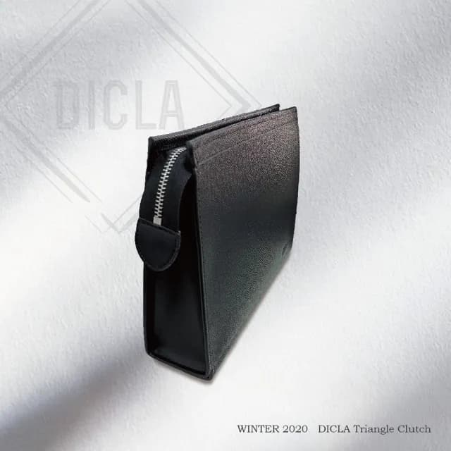 【DICLA 迪克拉】父親節禮物 真皮 素色牛皮男士手拿包DC583(真皮包包 素色牛皮三角款DC583)
