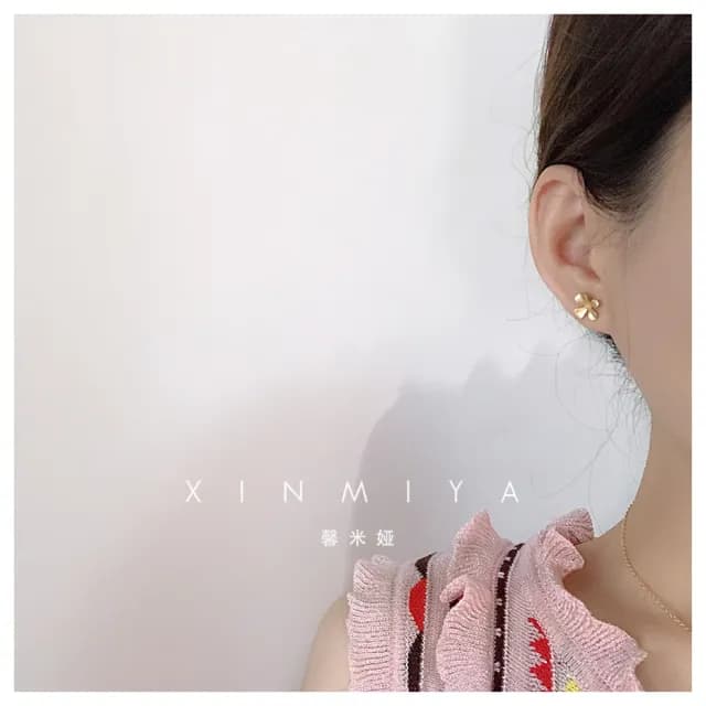 【HaNA 梨花】韓國．枝椏金色梔子花啞光微鑲耳環(針式 耳環 耳飾 耳圈 耳釘)