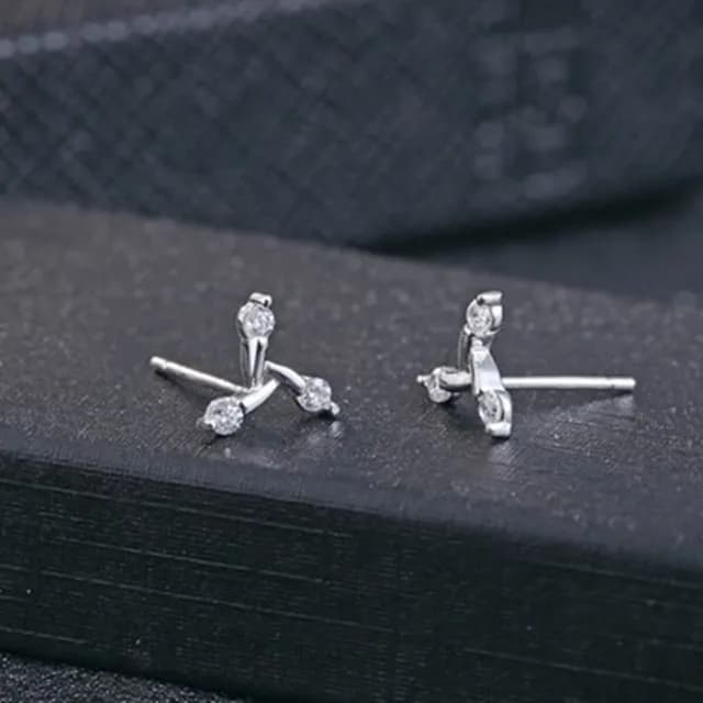 【米蘭精品】現貨+預購 925純銀耳環鑲鑽耳飾(可愛三葉草造型情人節生日聖誕節交換禮物女飾品73dy25)