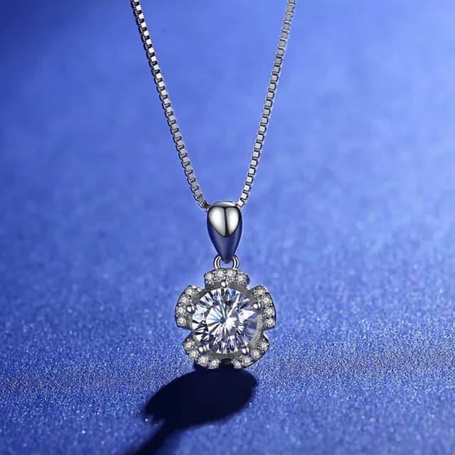 【米蘭精品】現貨+預購 莫桑鑽項鍊925純銀吊墜(1ctD色八心八箭花朵情人節生日聖誕節禮物女飾品73yk60)
