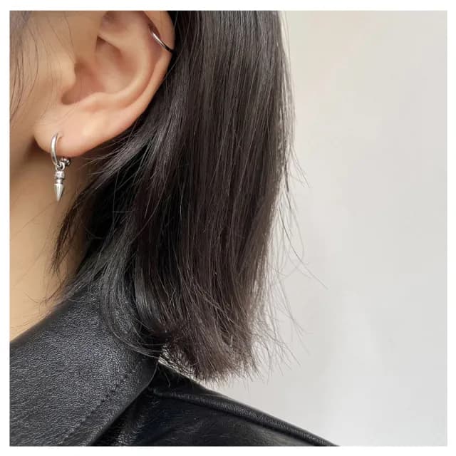 【HaNA 梨花】韓國S意大利獨立設計師．小眾尖鉚釘耳環(針式 耳環 耳飾 耳圈 耳釘)