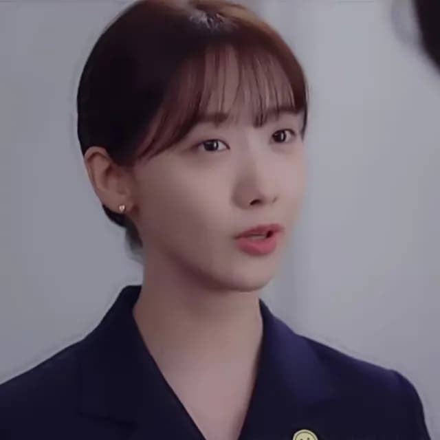 【Emi 艾迷】歡迎來到王之國 潤娥同款 迷你愛心鋯石925銀針耳環(韓劇 潤娥同款)