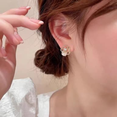 【Oni 歐妮】法式山茶花珍珠 耳針穿式耳環耳釘耳骨環 耳飾925銀針