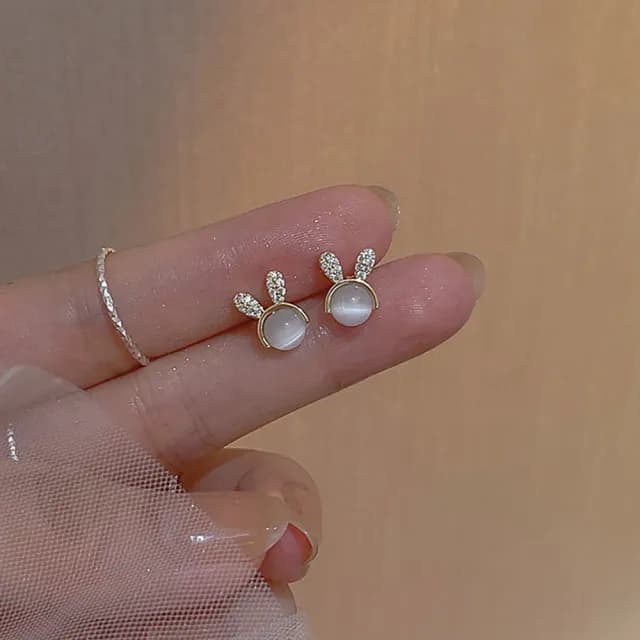 【Umi】925純銀針淡金色微鑲鋯石復古輕奢方形貓眼石小兔子耳朵造型耳環045(日韓時尚潮流耳飾耳針耳墜耳釘)